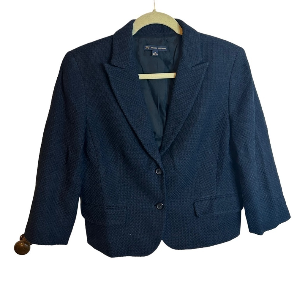 BROOKS BROTHERS TEXTURED NAVY BLUE TWO BUTTON BLAZER